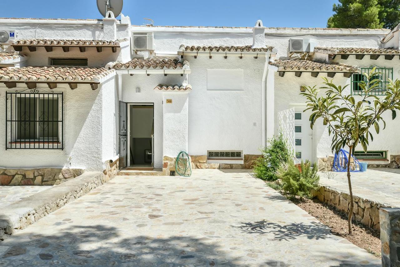 Modern Stylish Bungalow In Moraira Εξωτερικό φωτογραφία